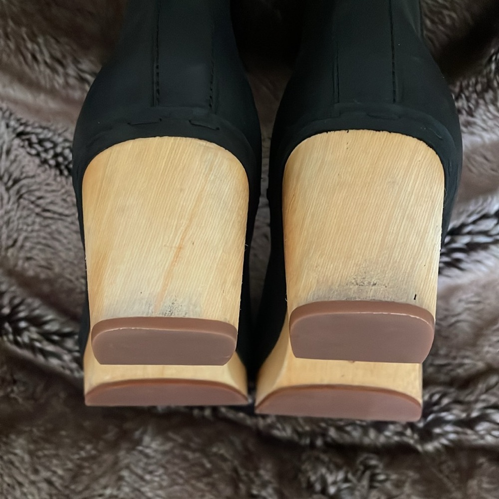 FRYE AND CO. Black Leather Clog Boot with Natural Wood Heel - Picture 6 of 10